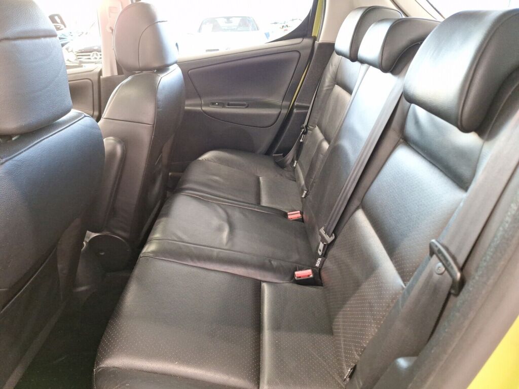 Peugeot 207 2008 Keltainen