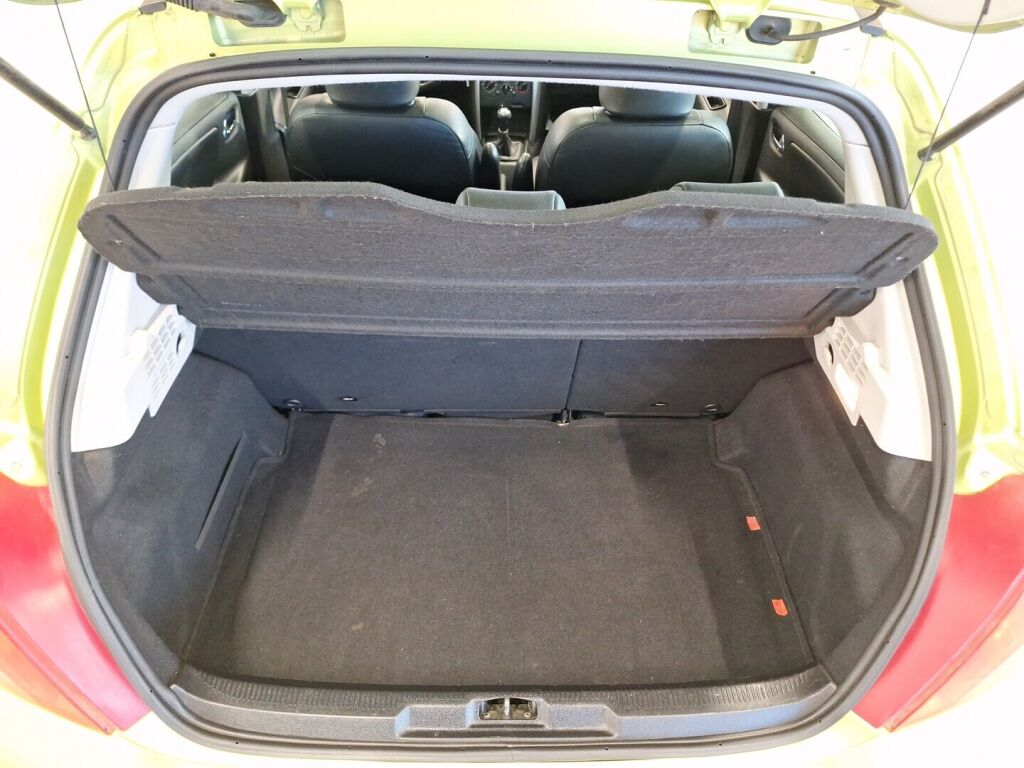 Peugeot 207 2008 Keltainen