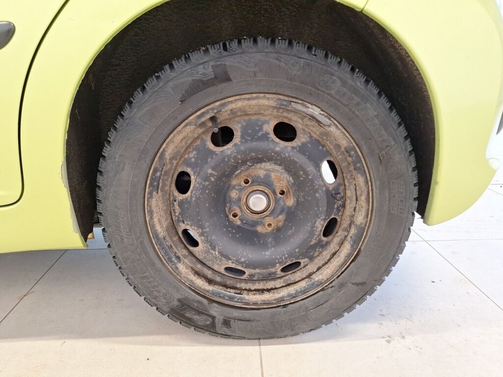 Peugeot 207 2008 Keltainen