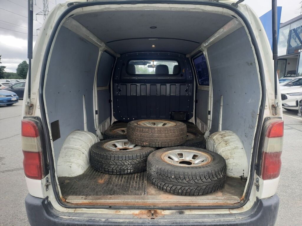 Toyota Hiace 2007 Valkoinen