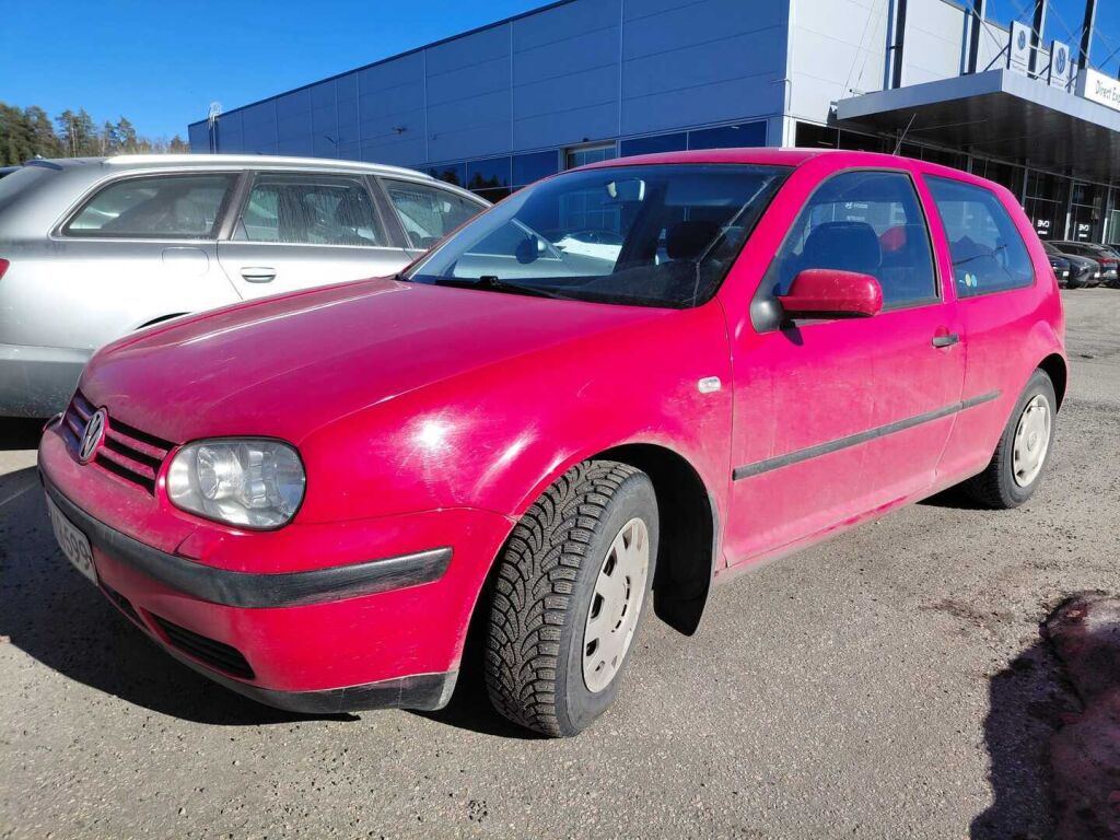 Volkswagen Golf 2000 Punainen