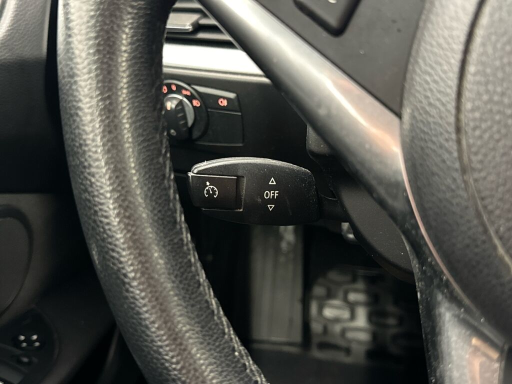 BMW 520 2010 Ruskea (beige)