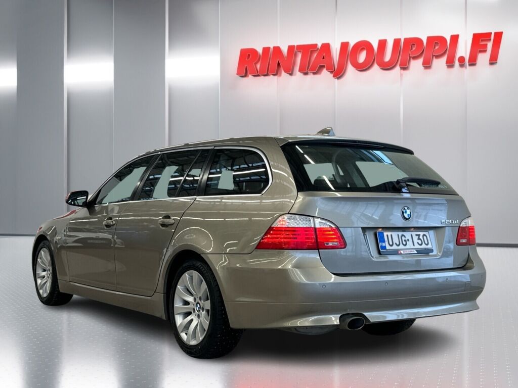 BMW 520 2010 Ruskea (beige)