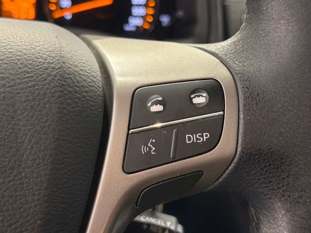Toyota Avensis 2010 Musta