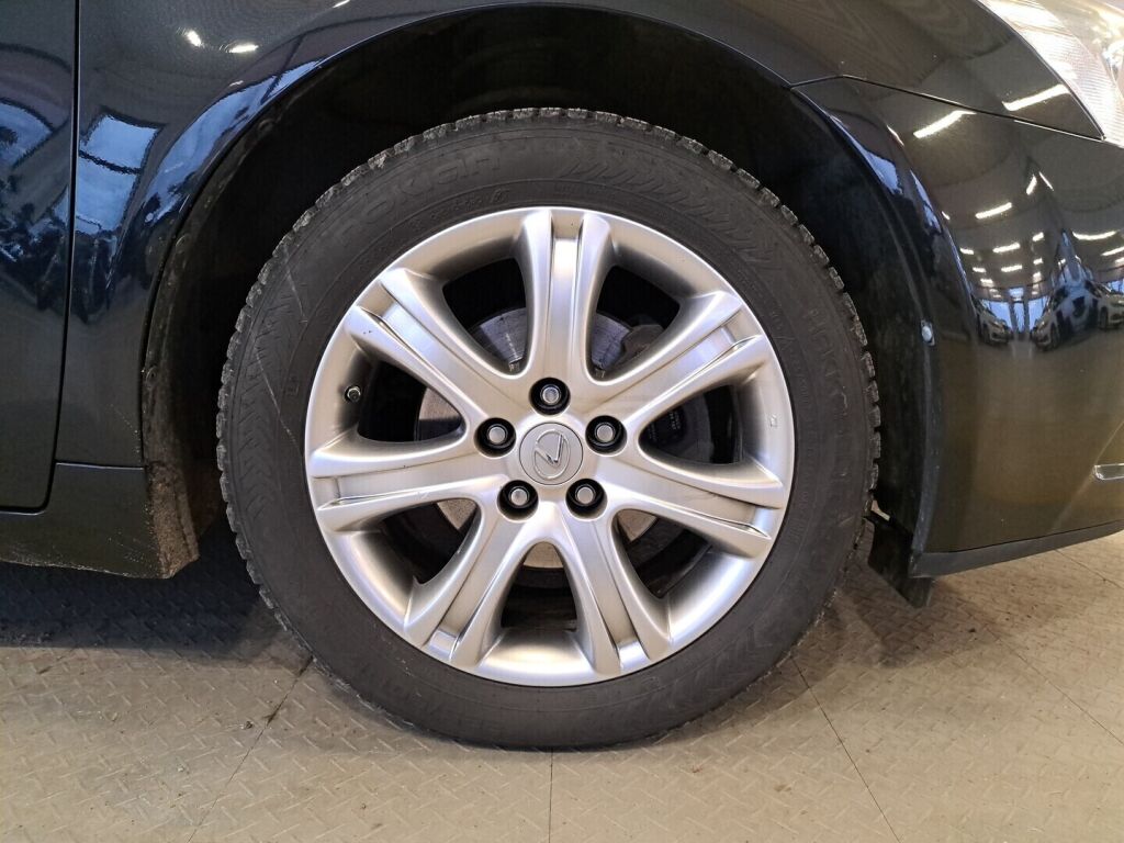 Toyota Avensis 2010 Musta