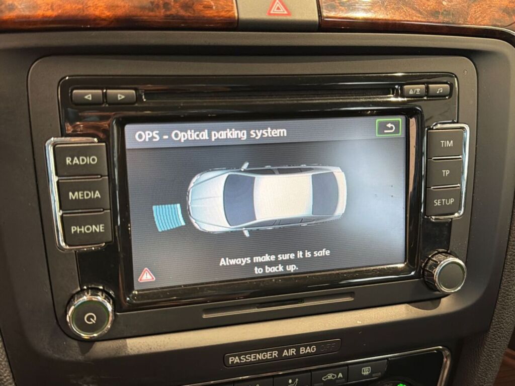 Skoda Superb 2010 Ruskea (beige)