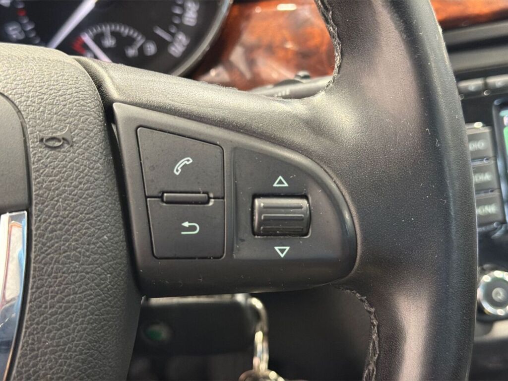 Skoda Superb 2010 Ruskea (beige)