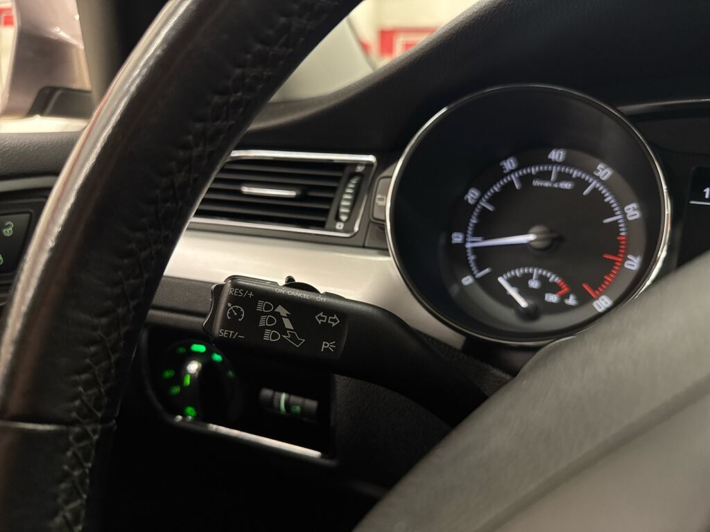 Skoda Superb 2010 Harmaa