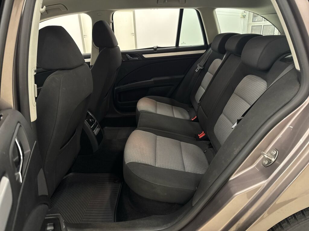 Skoda Superb 2010 Harmaa