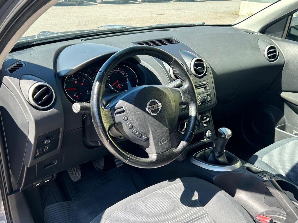 Nissan Qashqai 2010 Sininen