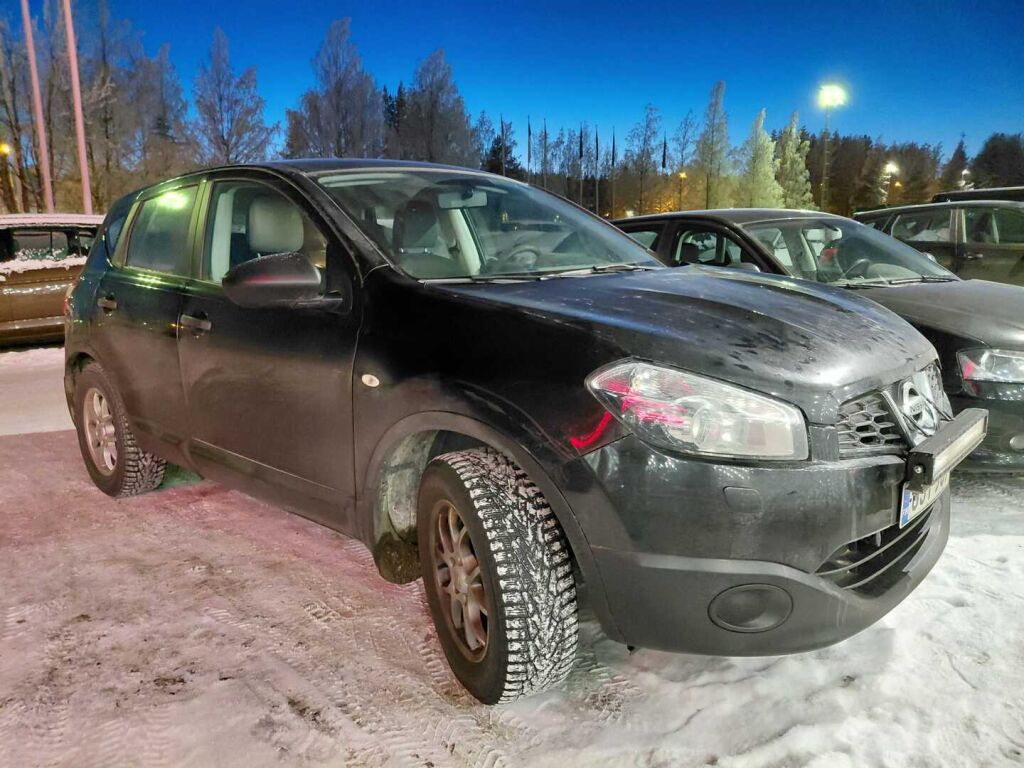 Nissan Qashqai 2010 Musta