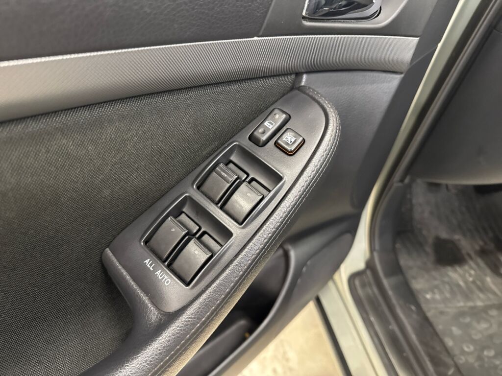 Toyota Avensis 2007 Vihreä