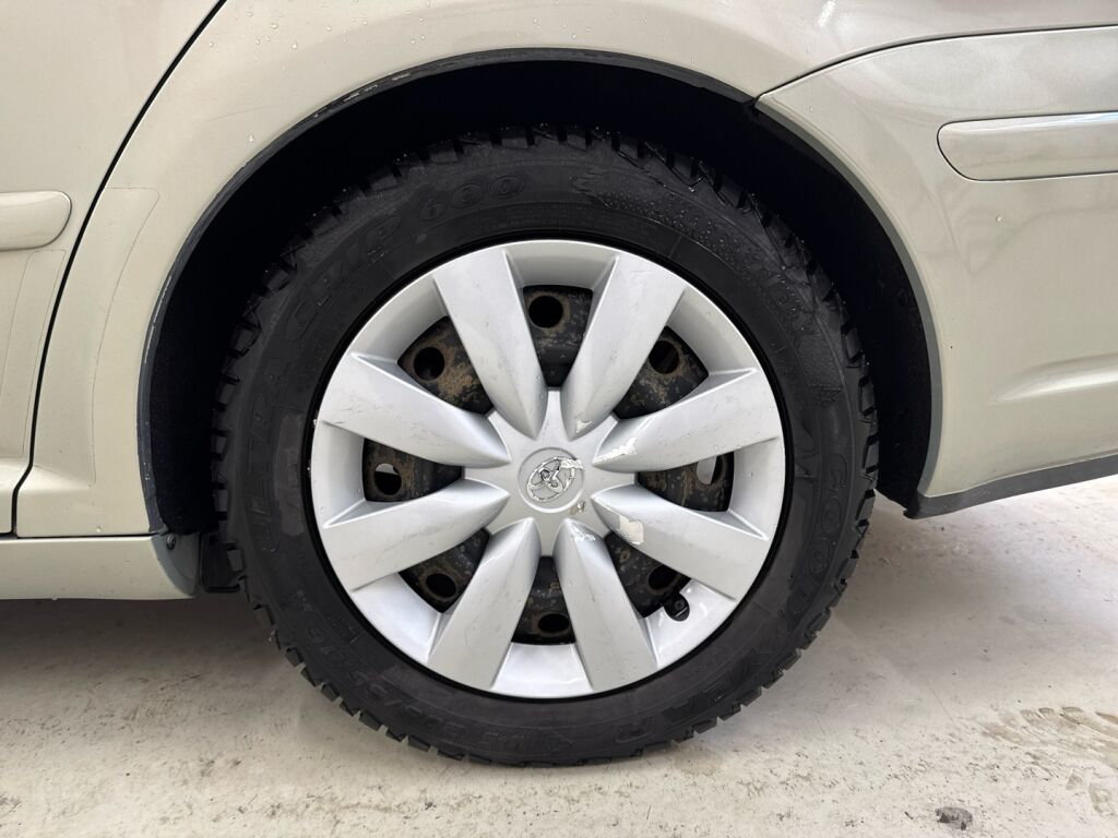 Toyota Avensis 2007 Vihreä