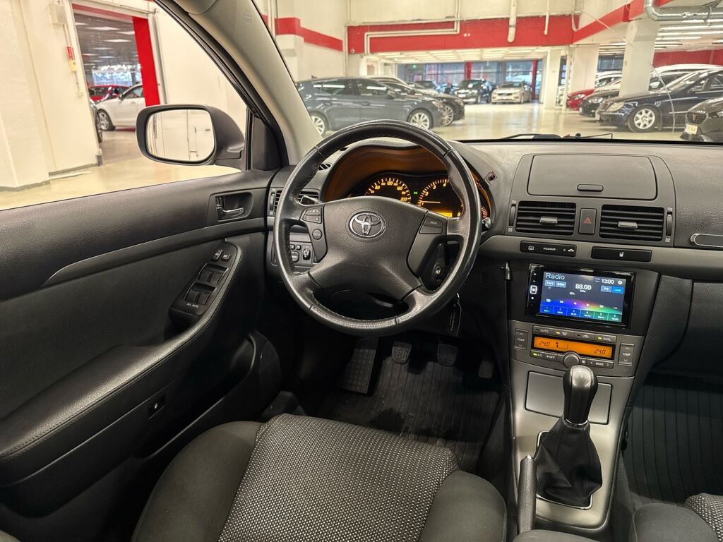 Toyota Avensis 2007 Vihreä