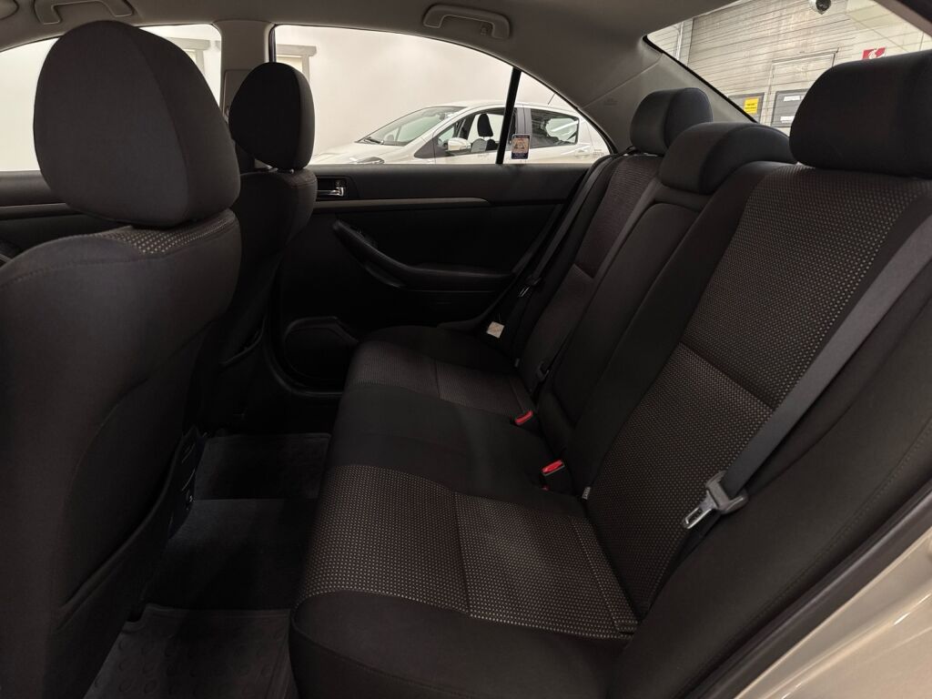 Toyota Avensis 2007 Vihreä