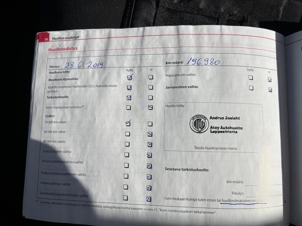 Skoda Octavia 2010 Musta