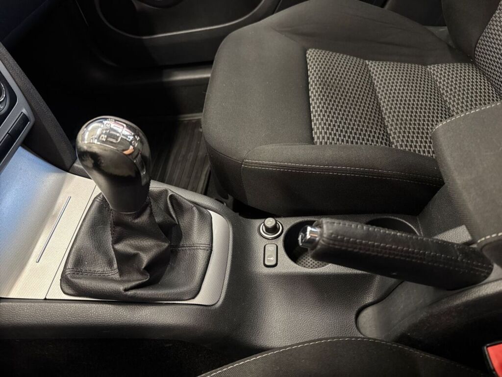 Skoda Octavia 2010 Valkoinen