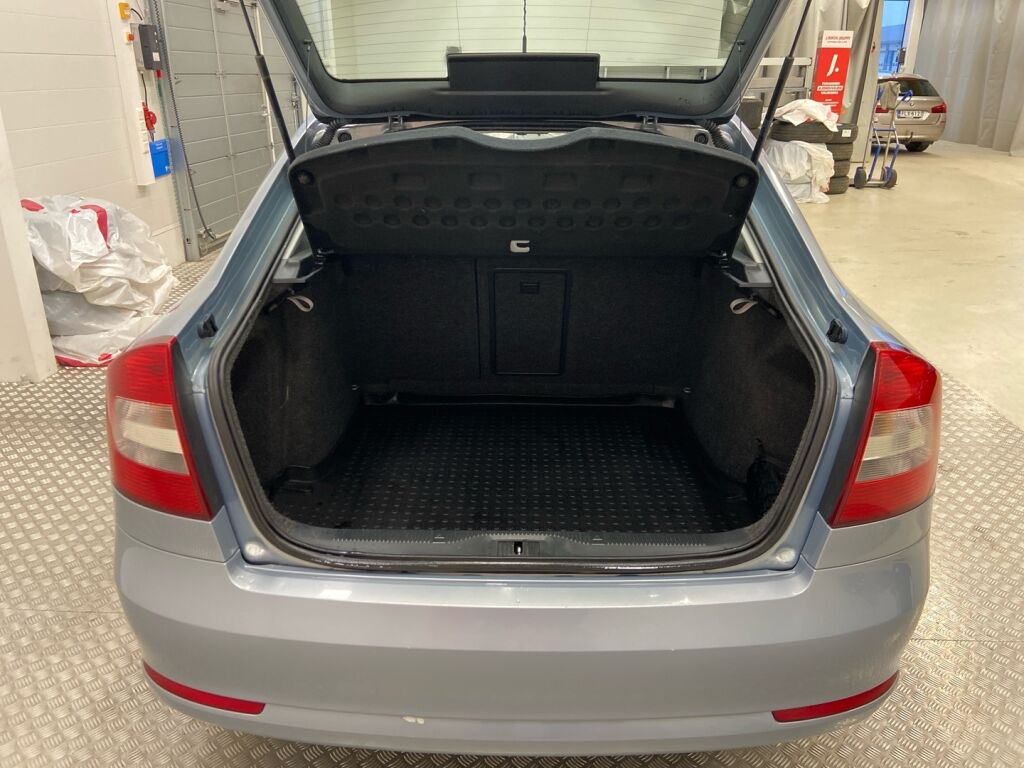 Skoda Octavia 2010 Sininen