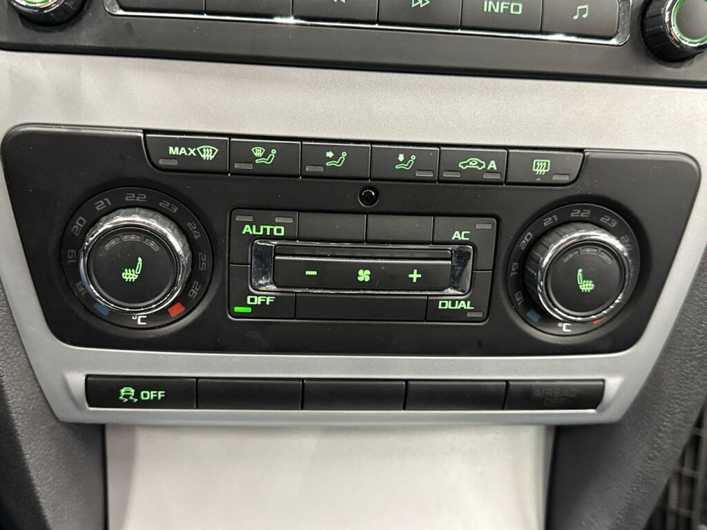 Skoda Octavia 2011 Sininen