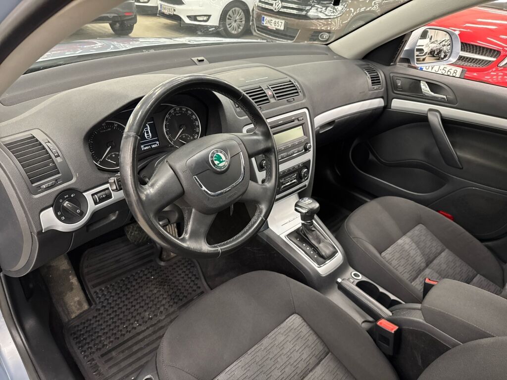 Skoda Octavia 2011 Sininen