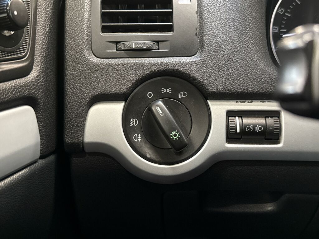 Skoda Octavia 2011 Harmaa