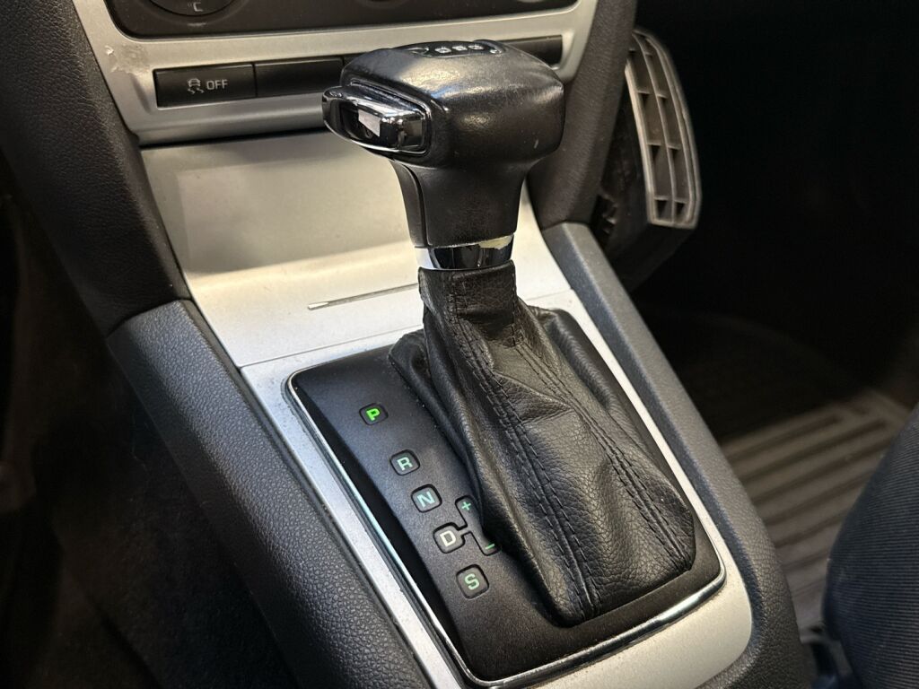 Skoda Octavia 2011 Harmaa