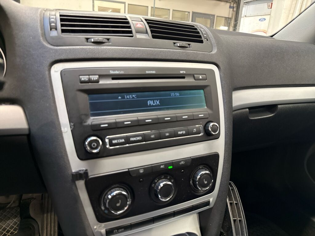 Skoda Octavia 2011 Harmaa