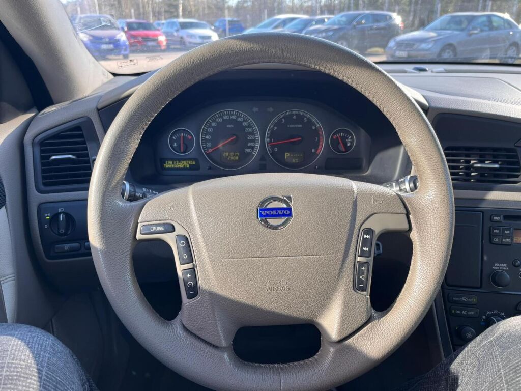 Volvo V70 2007 Musta