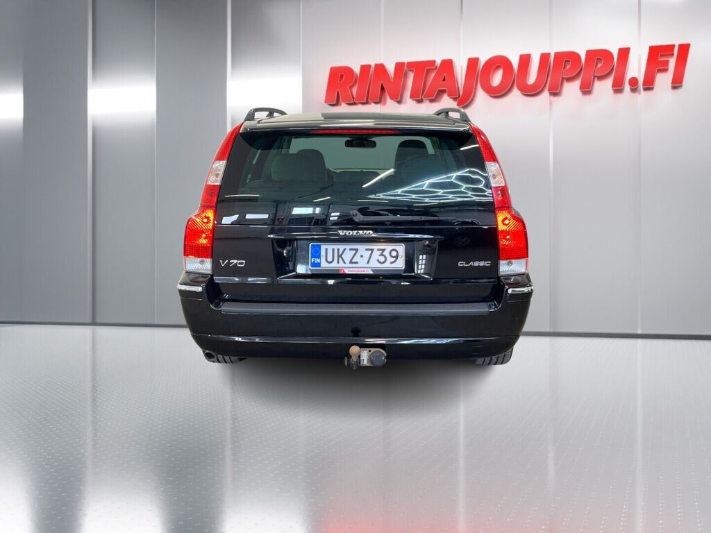 Volvo V70 2007 Musta