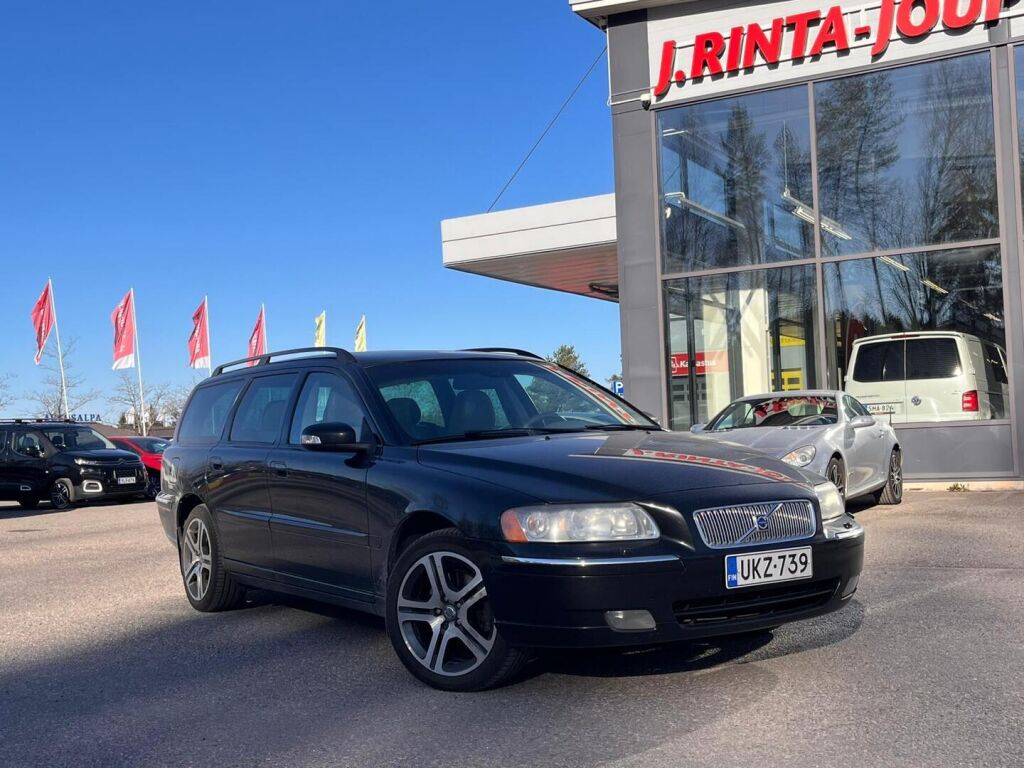 Volvo V70 2007 Musta