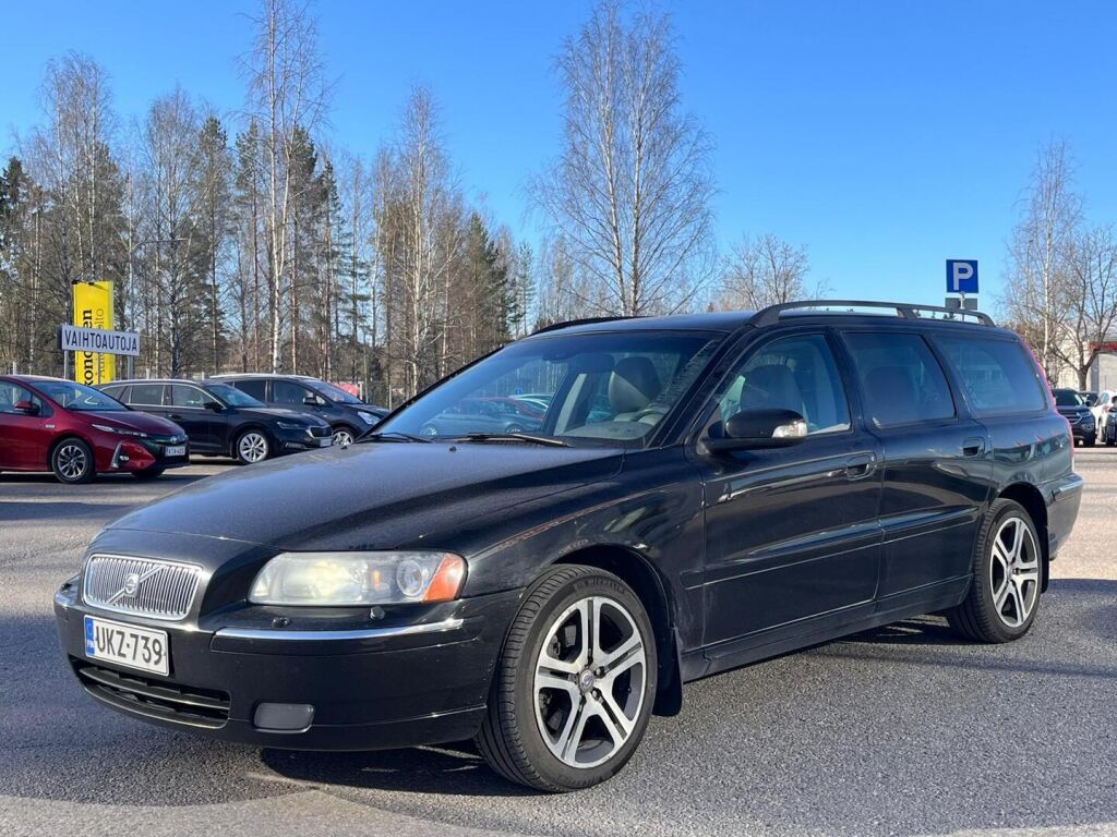 Volvo V70 2007 Musta