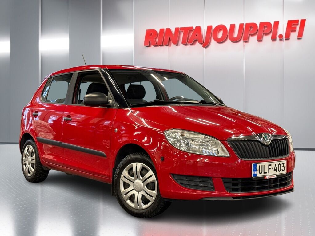 Skoda Fabia 2011 Punainen