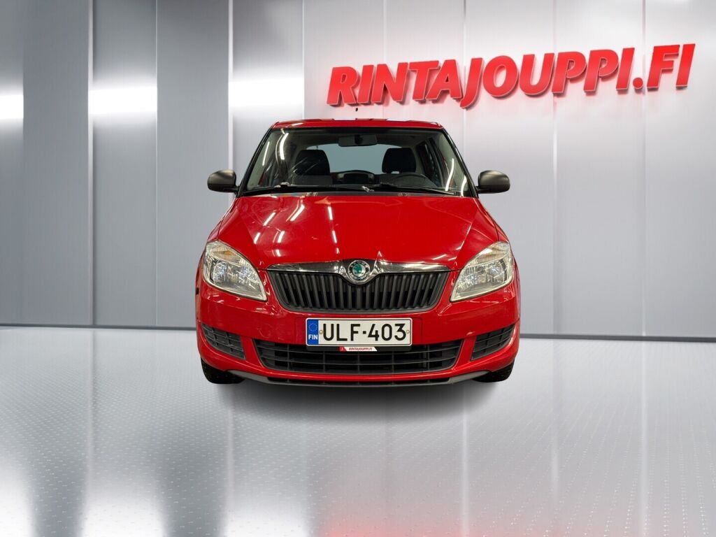 Skoda Fabia 2011 Punainen