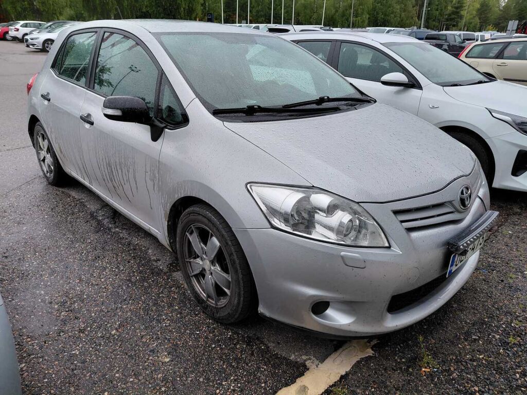 Toyota Auris 2010 Hopea