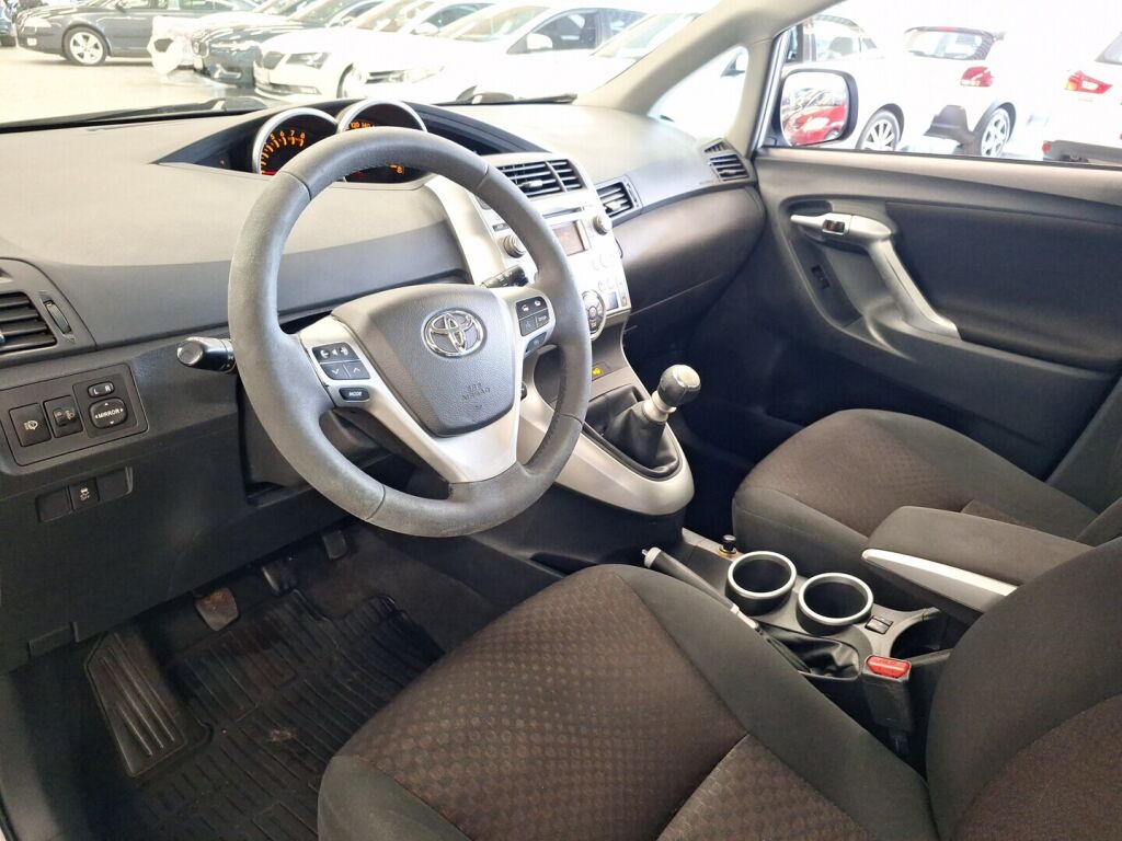 Toyota Verso 2010 Sininen