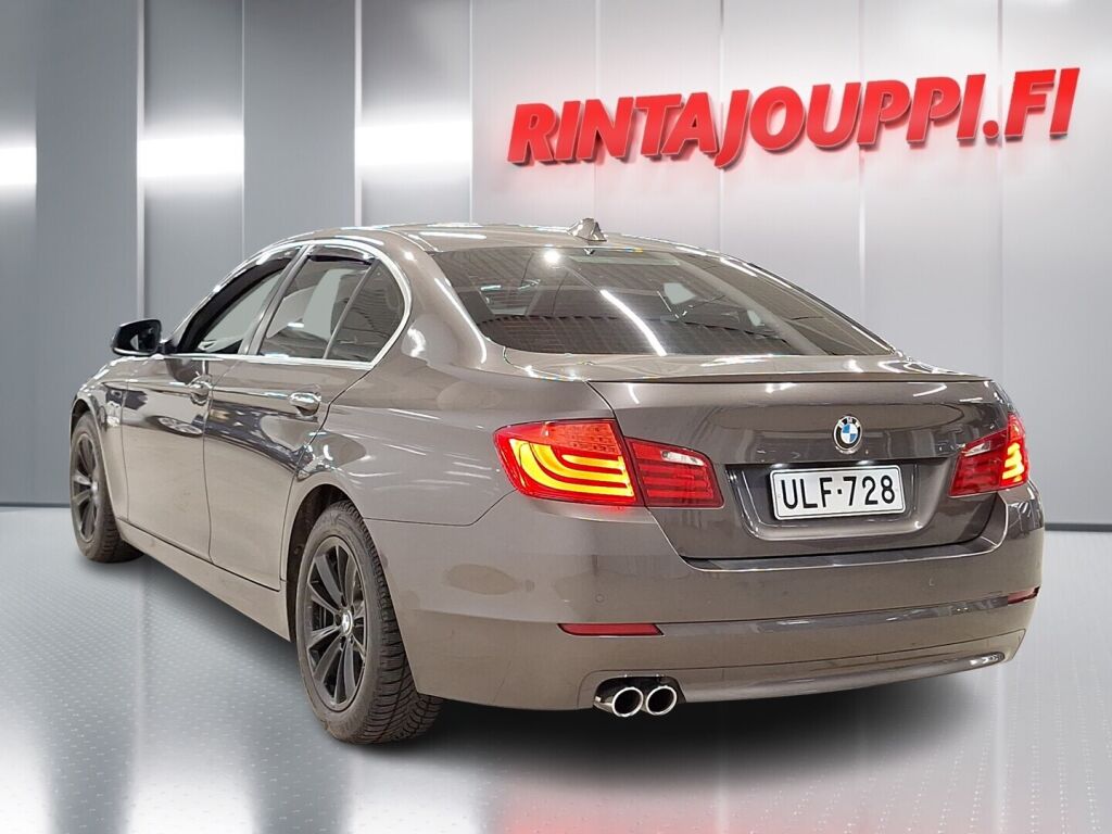 BMW 520 2011 Ruskea (beige)