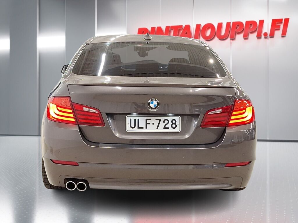 BMW 520 2011 Ruskea (beige)