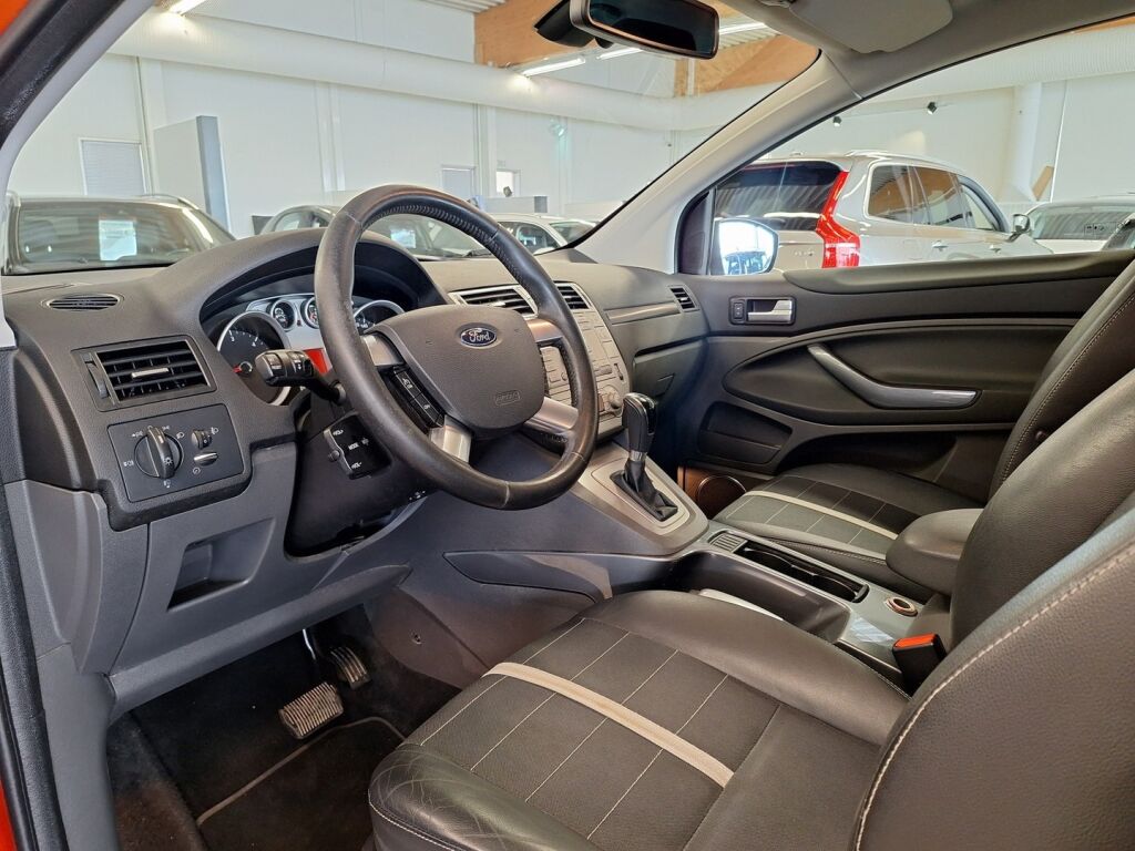 Ford Kuga 2011 Punainen