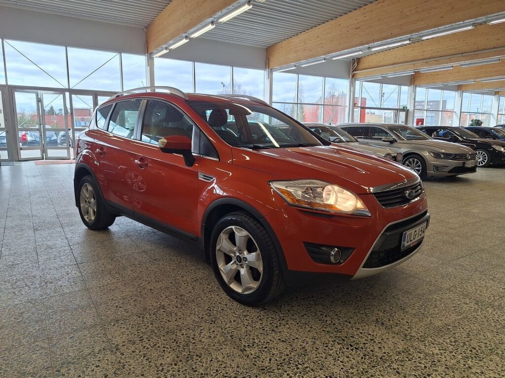 Ford Kuga 2011 Punainen