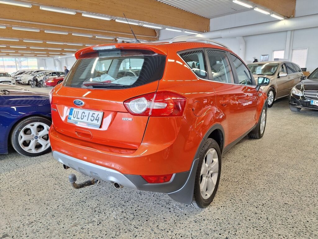 Ford Kuga 2011 Punainen