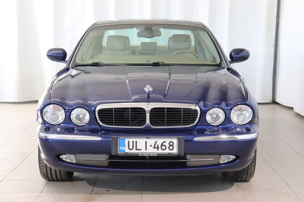 Jaguar XJ8 2003 Sininen