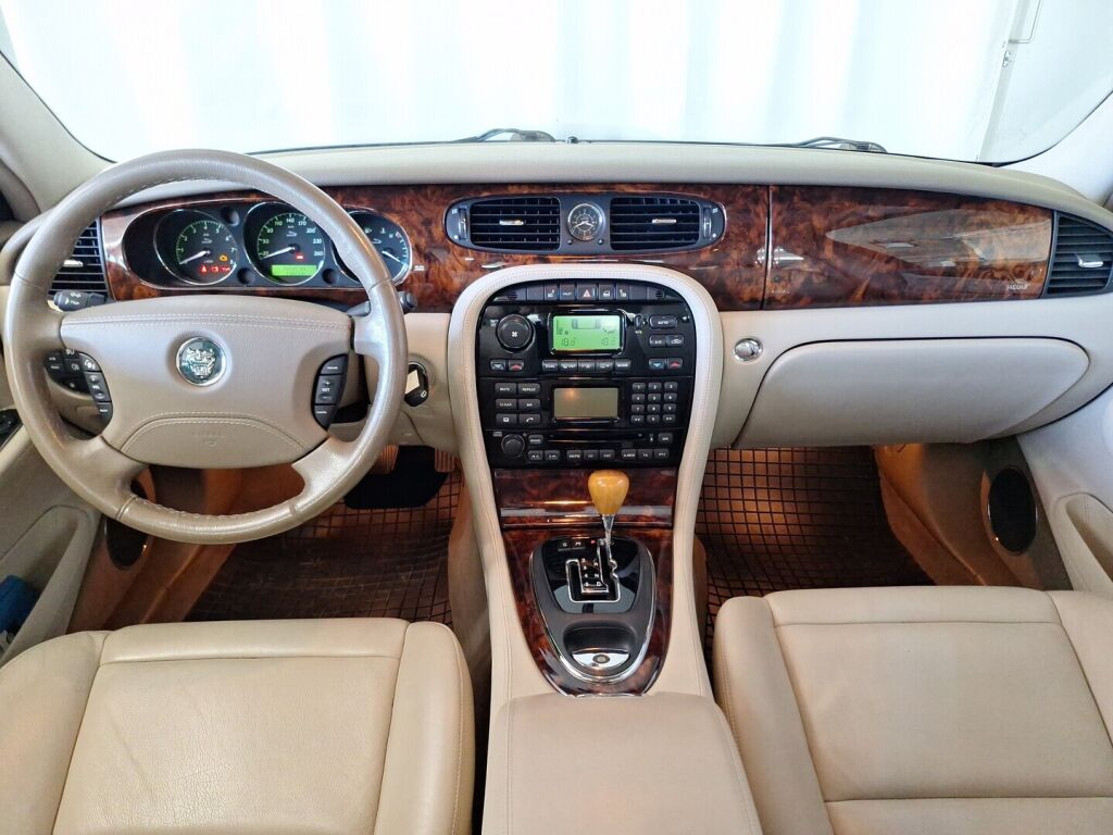 Jaguar XJ8 2003 Sininen