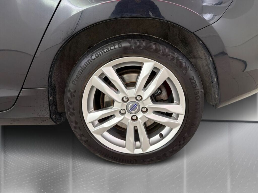 Volvo V60 2011 Musta