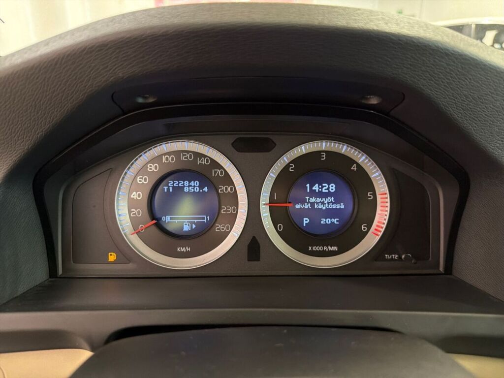 Volvo V60 2011 Musta