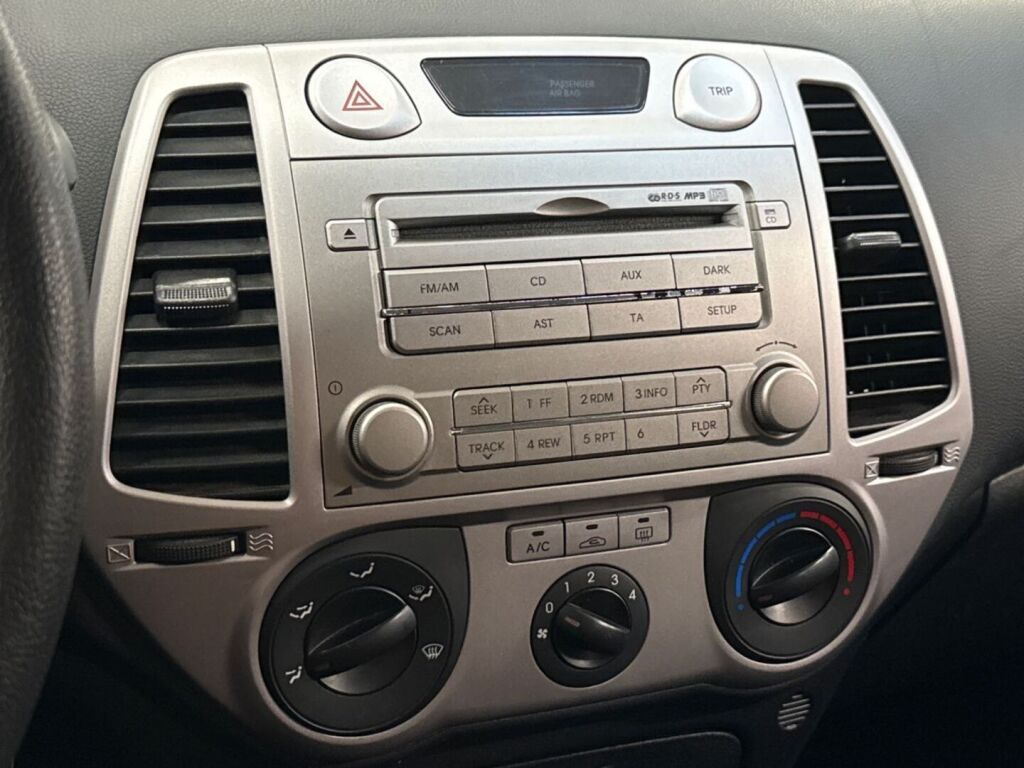 Hyundai i20 2012 Harmaa