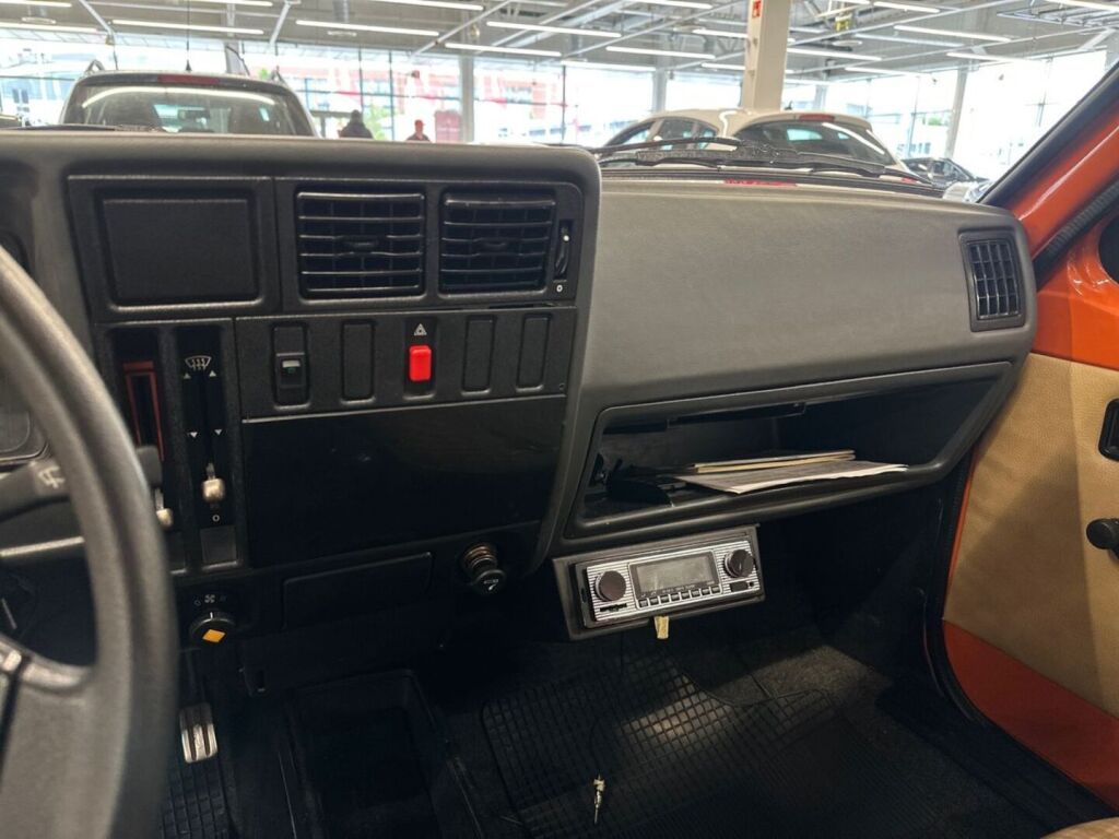 Opel Kadett 1980 Oranssi