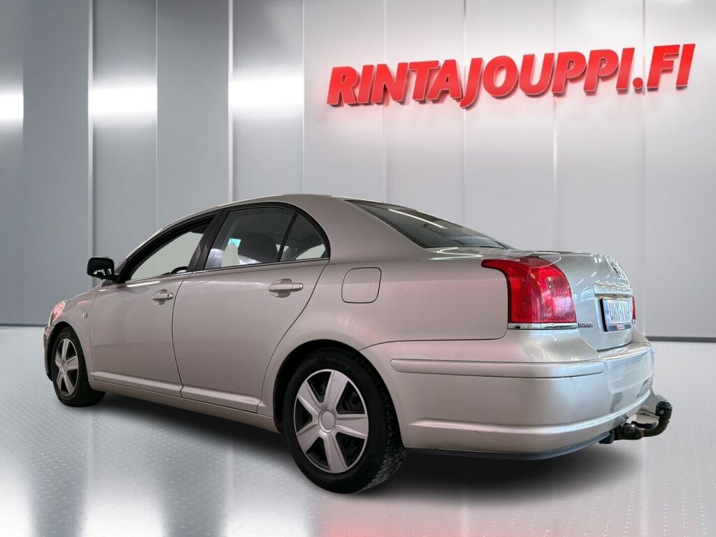 Toyota Avensis 2005 Hopea