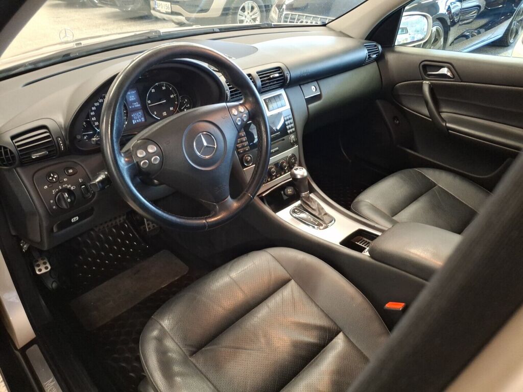 Mercedes-Benz C 2006 Harmaa