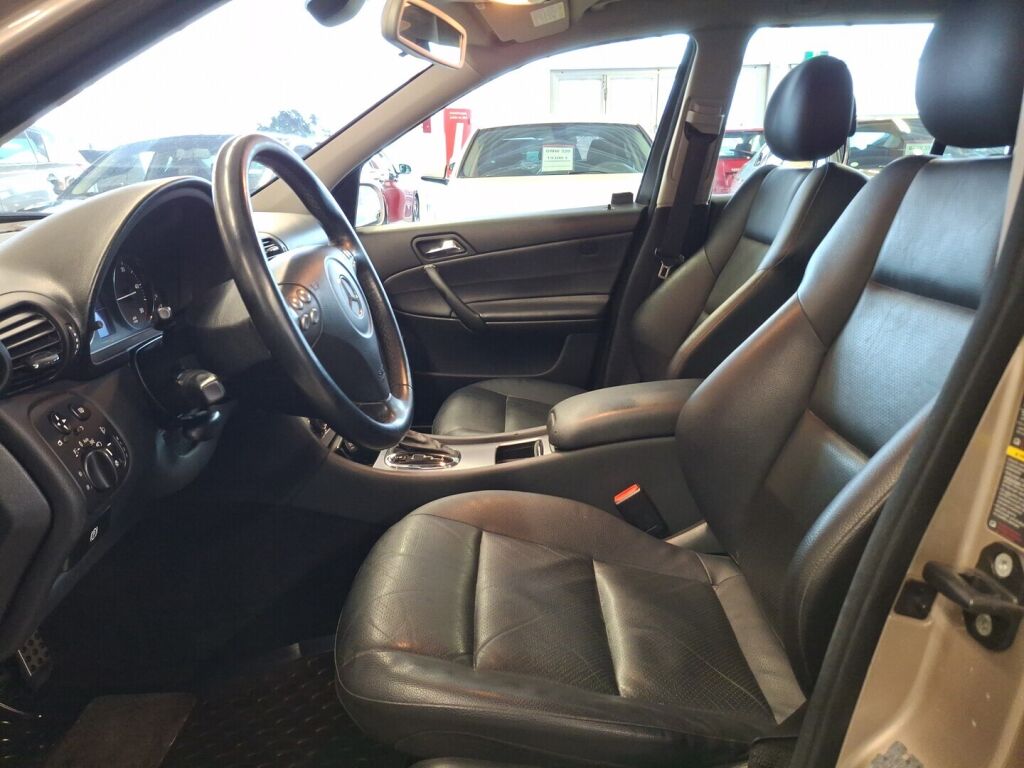 Mercedes-Benz C 2006 Harmaa