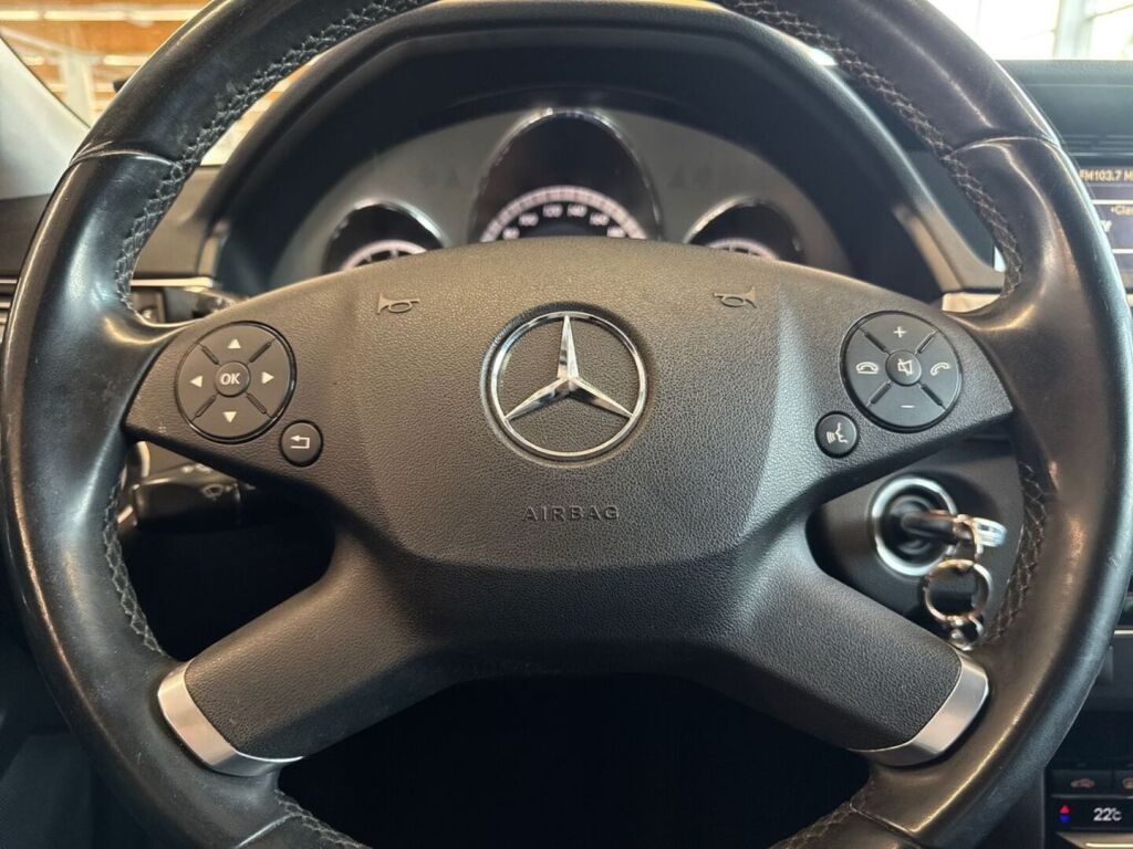 Mercedes-Benz E 2011 Harmaa